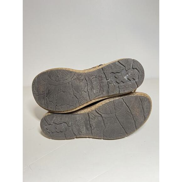 Born EUC Brown Distressed Suede Torrey Tall Moccasin Boot Size 6.5 US 37 EU - Picture 6 of 6